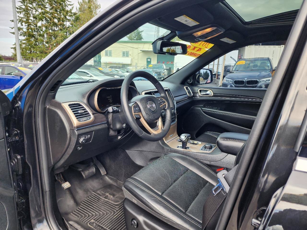 Used 2014 Jeep Grand Cherokee Limited w/ Luxury Group II AWD/4WD image 12