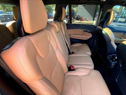Used 2022 Volvo XC90 T6 Inscription w/ Advanced Package image 29