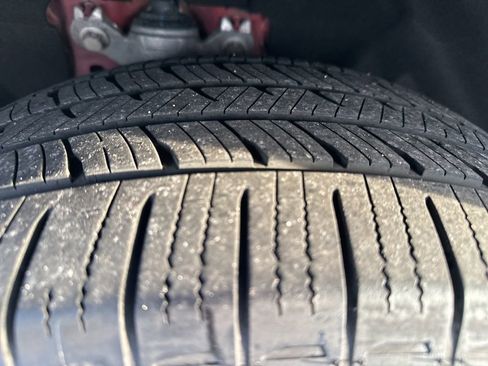 Used 2020 Ford Explorer Limited image 45