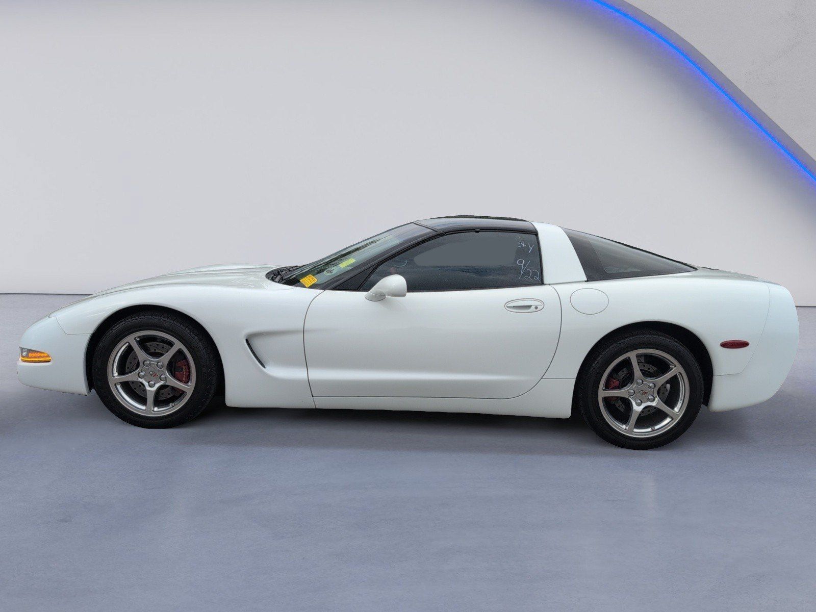 Used 2000 Chevrolet Corvette Coupe w/ Memory Pkg RWD image 5