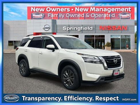 Certified 2024 Nissan Pathfinder SV image 1