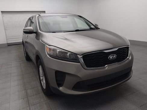 Used 2019 Kia Sorento FWD image 14