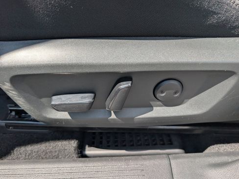 Used 2023 Nissan Rogue SV image 20