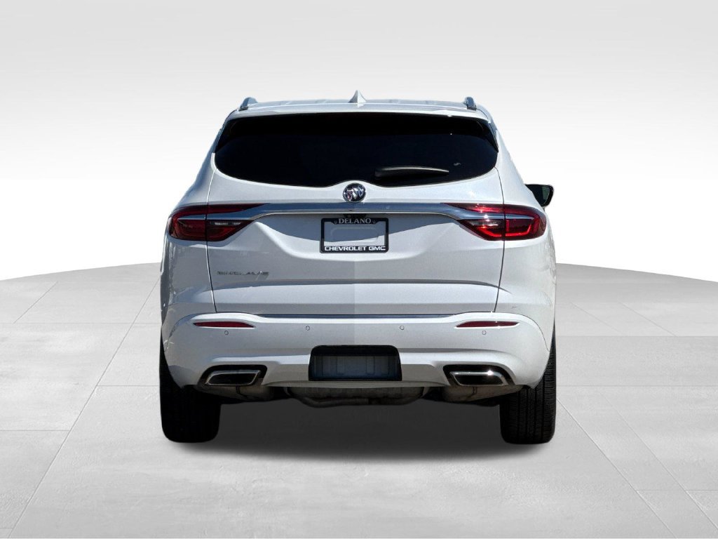Used 2021 Buick Enclave Avenir w/ Avenir Technology Package FWD image 4