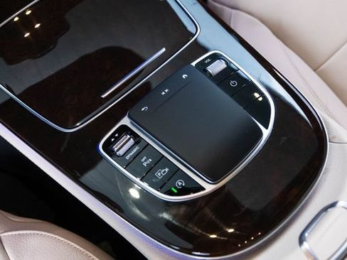 Certified 2022 Mercedes-Benz E 350 4MATIC Sedan image 23