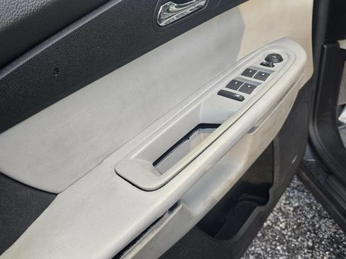 Used 2012 GMC Acadia SLT image 17