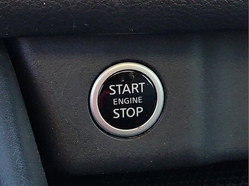 Used 2021 Nissan Rogue SL image 15