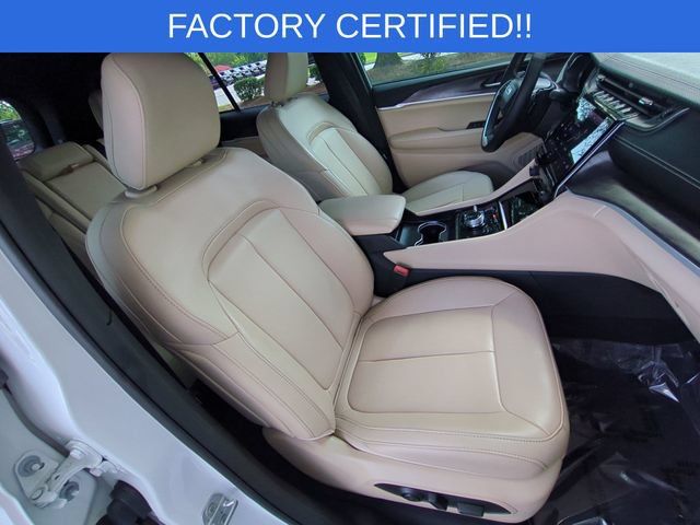 Certified 2025 Jeep Grand Cherokee Limited AWD/4WD image 36