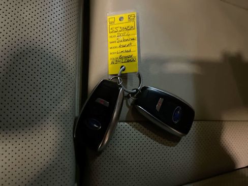 Used 2022 Subaru Ascent Limited w/ Technology Package image 28