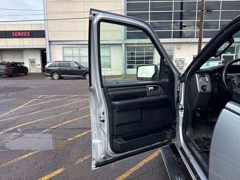 Used 2017 Ford Expedition Max Platinum image 10