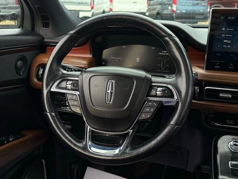 Used 2022 Lincoln Nautilus Reserve w/ Luxury Package image 8