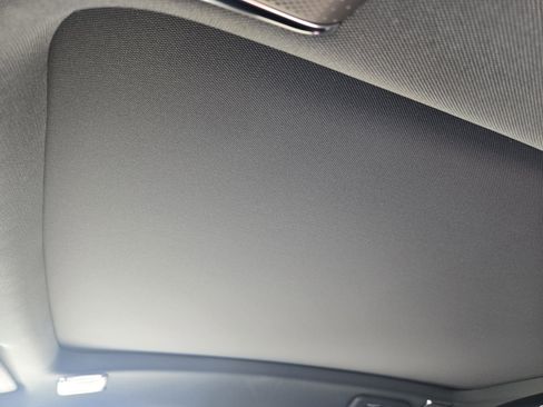 New 2025 Cadillac Optiq Luxury 2 image 18