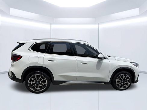Used 2025 BMW X1 xDrive28i w/ Technology Package AWD/4WD image 8