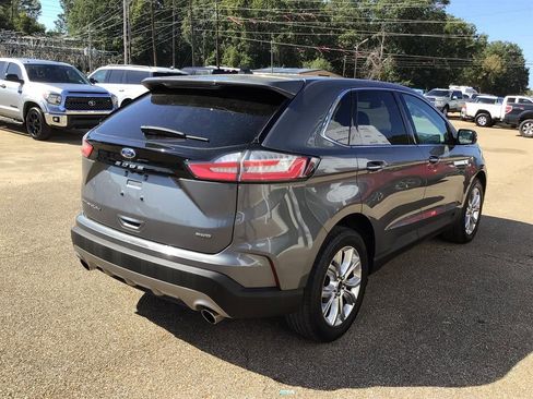 Used 2024 Ford Edge Titanium image 12
