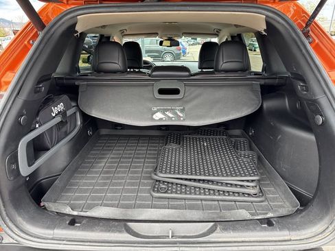 Used 2015 Jeep Cherokee Trailhawk w/ Comfort/Convenience Group image 25