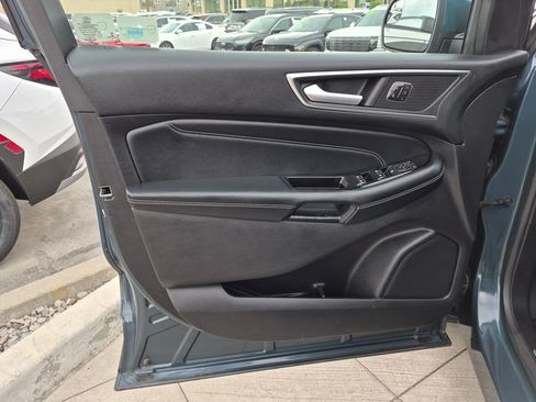 Used 2016 Ford Edge Titanium AWD/4WD image 13