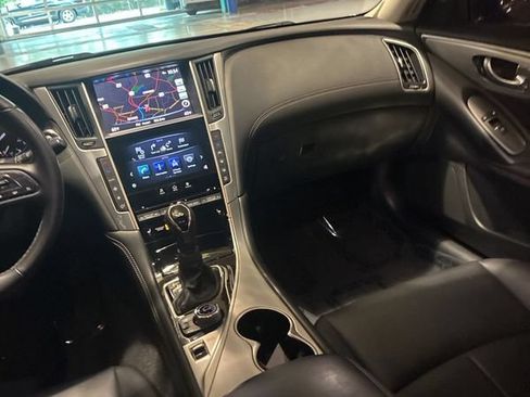 Used 2019 INFINITI Q50 Luxe w/ Essential Package (3.0T Luxe) AWD/4WD image 7