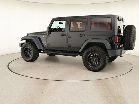 Used 2018 Jeep Wrangler Unlimited Sport w/ Connectivity Group AWD/4WD image 3