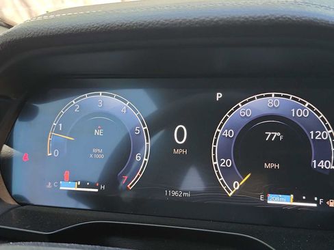 Used 2025 Jeep Grand Cherokee Limited w/ Luxury Tech Group II AWD/4WD image 21