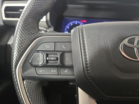 Used 2024 Toyota Tacoma TRD Sport w/ TRD Sport Premium Package AWD/4WD image 15