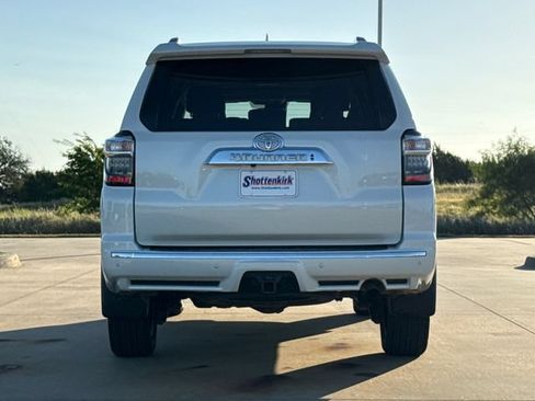 Used 2023 Toyota 4Runner Limited AWD/4WD image 8