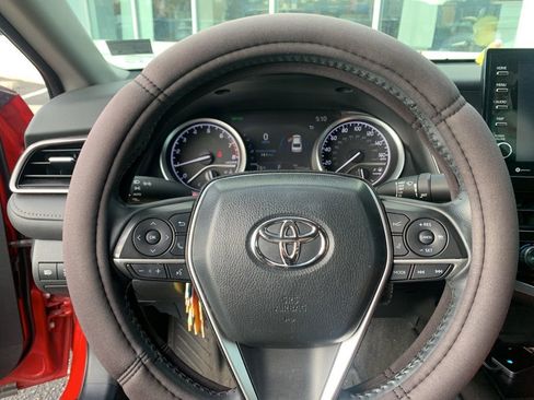 Used 2024 Toyota Camry XLE image 21