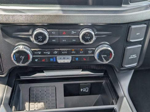 Used 2025 Ford F250 Platinum AWD/4WD image 31