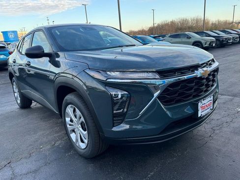 New 2026 Chevrolet Trax LS image 2