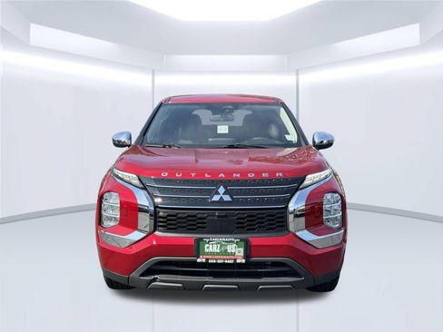Used 2022 Mitsubishi Outlander ES AWD/4WD image 2
