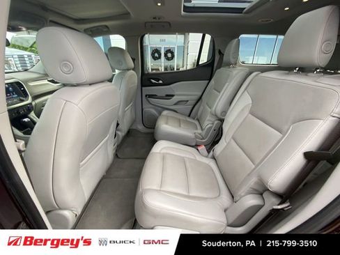 Used 2018 GMC Acadia SLT image 27