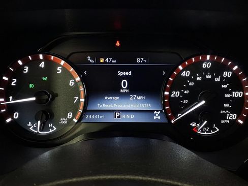 Used 2023 Nissan Titan PRO-4X w/ Pro-4x Convenience Package AWD/4WD image 19