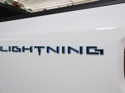 Used 2025 Ford F150 Lightning XLT image 25