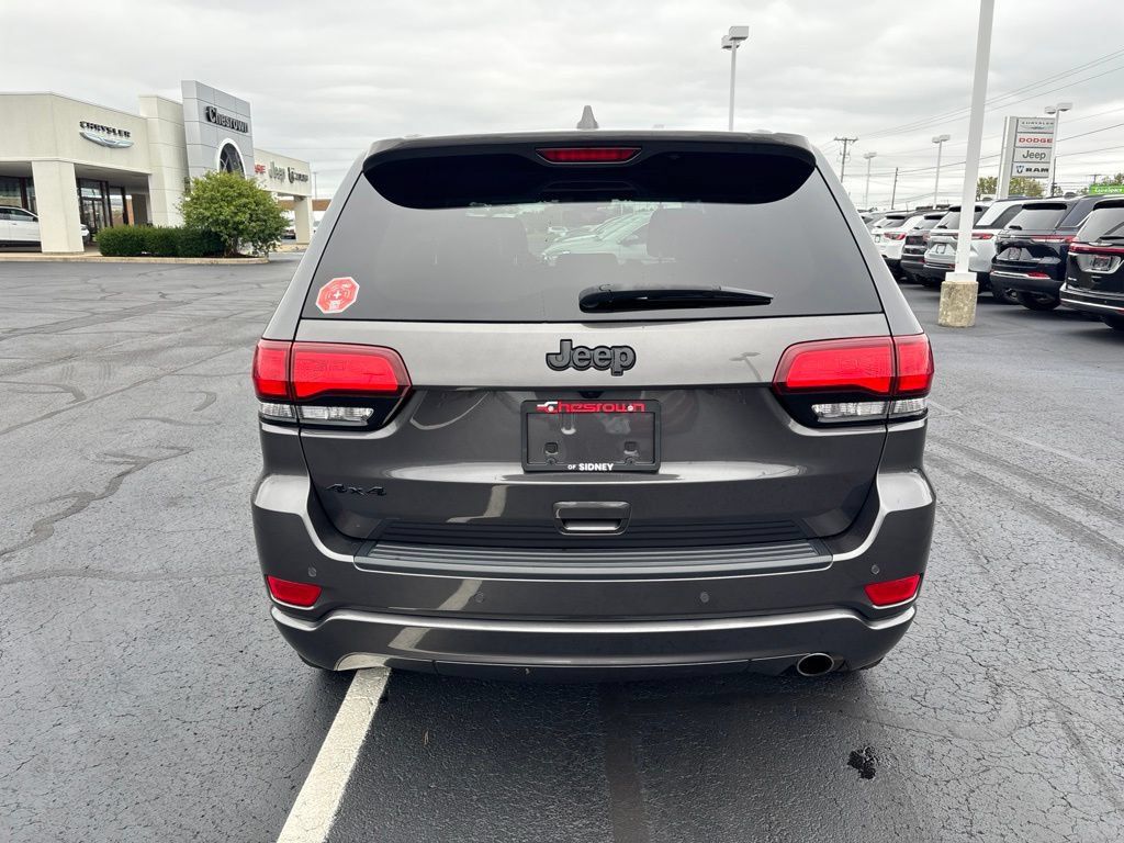 Used 2018 Jeep Grand Cherokee Altitude AWD/4WD image 4