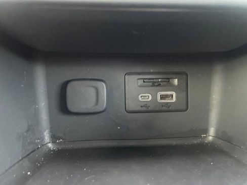 Used 2023 GMC Acadia SLT w/ Trailering Package image 27