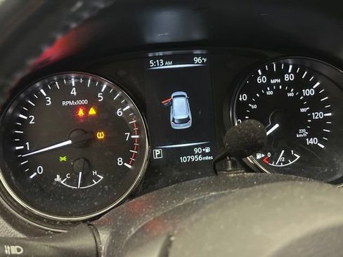 Used 2017 Nissan Rogue SV AWD/4WD image 26