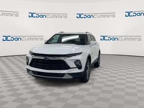 Used 2024 Chevrolet Blazer LT w/ Convenience Package image 3