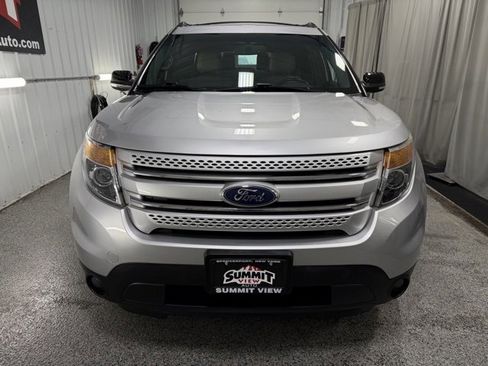Used 2015 Ford Explorer XLT w/ Equipment Group 202B image 2