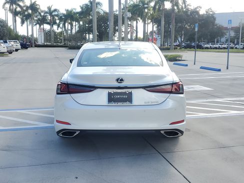 Certified 2025 Lexus ES 350 w/ Premium Package image 10