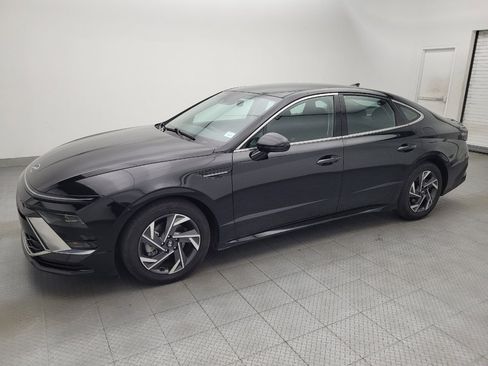 Used 2024 Hyundai Sonata SEL AWD/4WD image 2