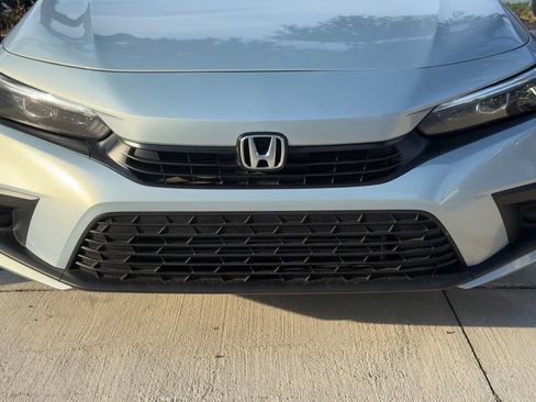 Used 2022 Honda Civic EX image 9
