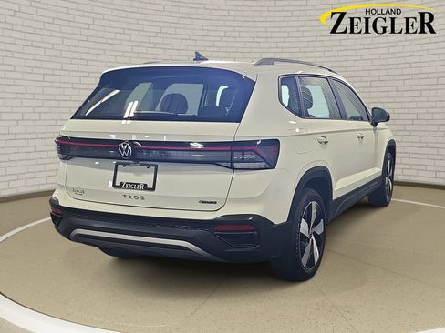Used 2025 Volkswagen Taos S AWD/4WD image 5