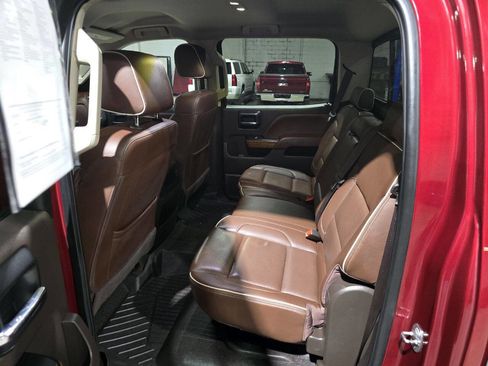 Used 2018 Chevrolet Silverado 1500 High Country image 33