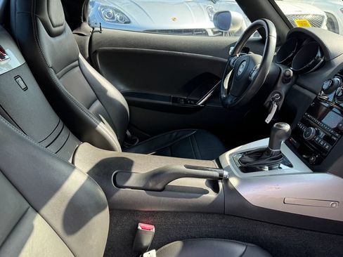 Used 2008 Saturn Sky w/ Premium Trim Package RWD image 26