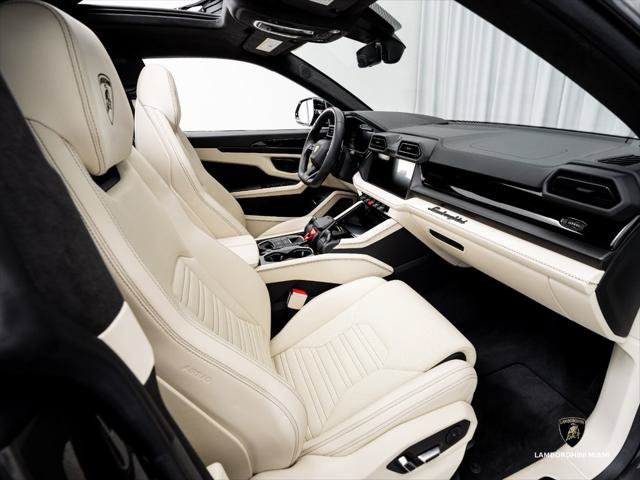 Used 2025 Lamborghini Urus S AWD/4WD image 42