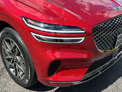 Used 2023 Genesis GV70 2.5T w/ Select Package image 13