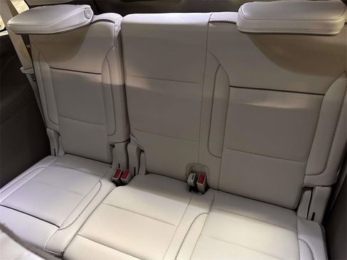 Used 2023 GMC Yukon Denali w/ Denali Reserve Package image 18