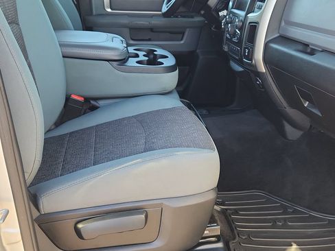 Used 2015 RAM 2500 SLT w/ Protection Group AWD/4WD image 12