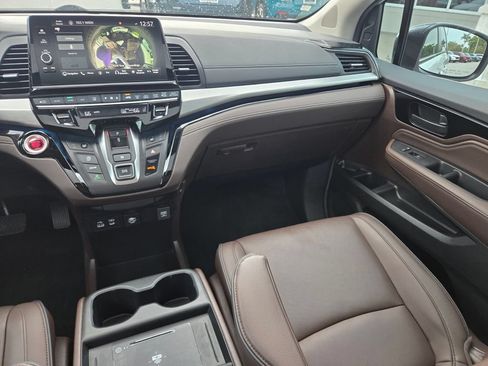 Certified 2025 Honda Odyssey Touring image 14