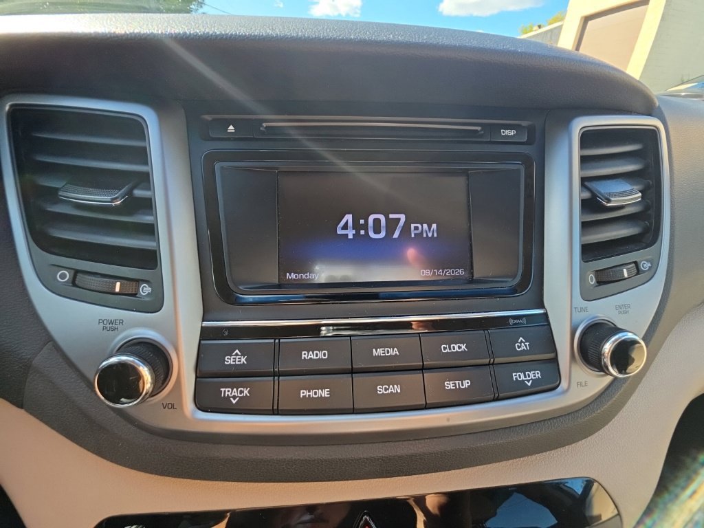 Used 2017 Hyundai Tucson SE w/ SE Popular Package 02 AWD/4WD image 17