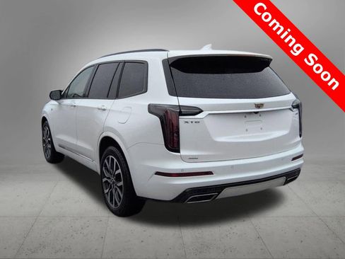 Used 2025 Cadillac XT6 Sport w/ LPO, Floor Liner Package image 4